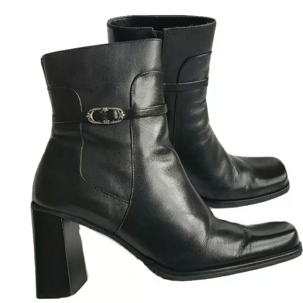 Artiva Women Boots Black 6M